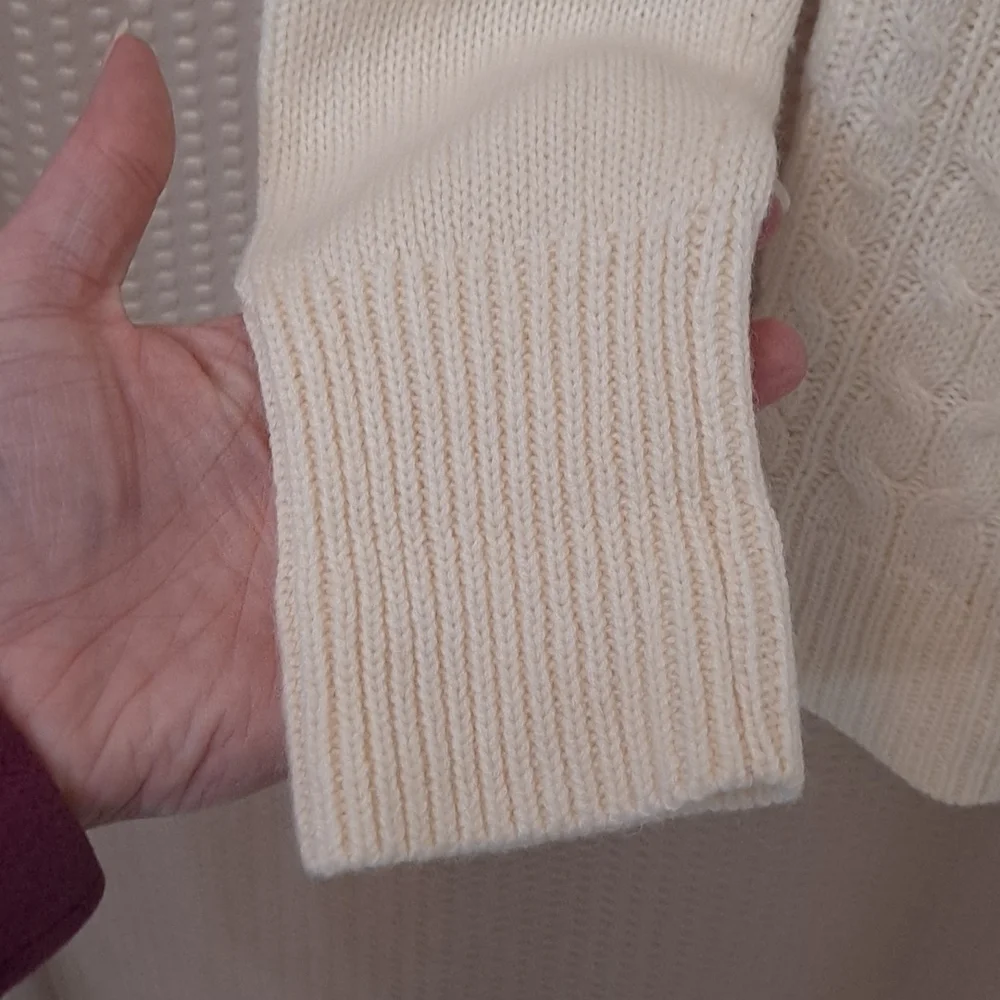 Talbots Cream Colored Lambswool Blend Soft Cable Knit Sweater Cabincore Skandi